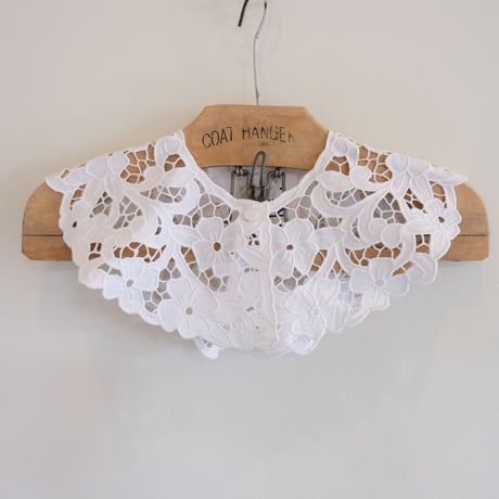 lace collar