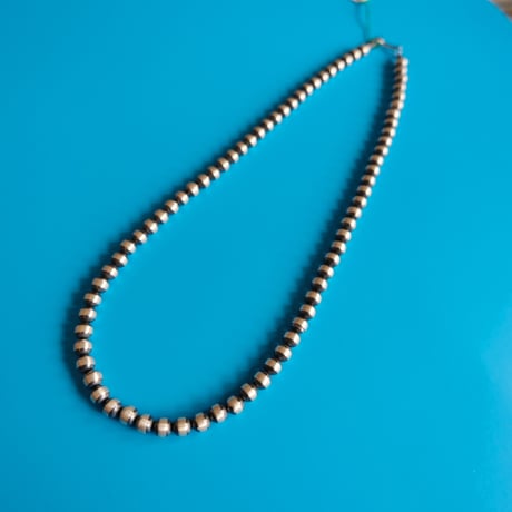 navajo perl / oxidized silver / 6mm46cm