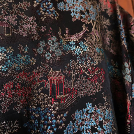 China gown / black