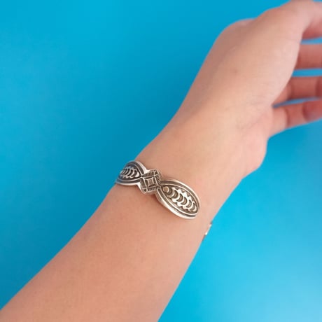 navajo "Arnold Blackgoat" / stamp work bangle