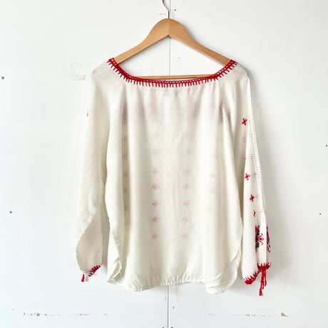embroidery tops