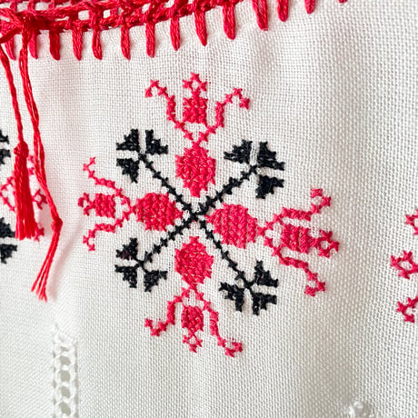 embroidery tops