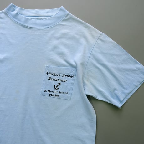 Hanes / pocket tee /blue