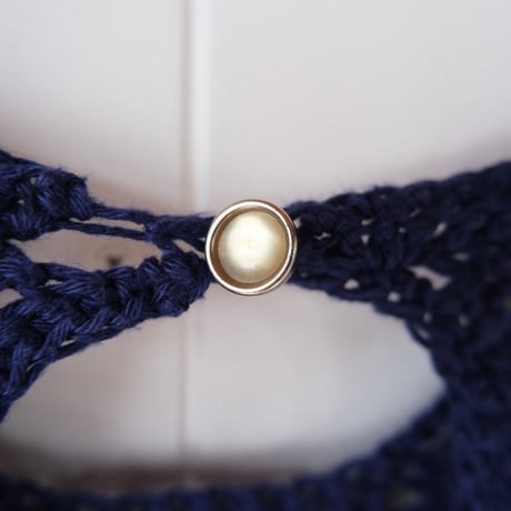 hand knit vest with pins / navy