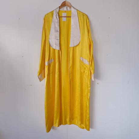 plain china gown / yellow