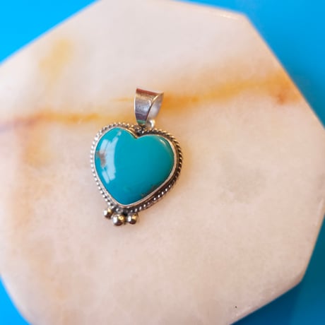navajo / "♡" turquoise pendant top