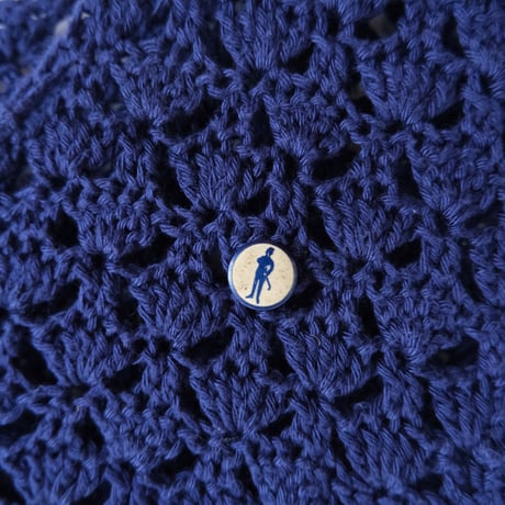 hand knit vest with pins / navy