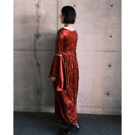 bell sleeve velours dress