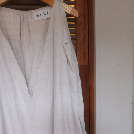 eski.  original remake linen dress / beige / plain