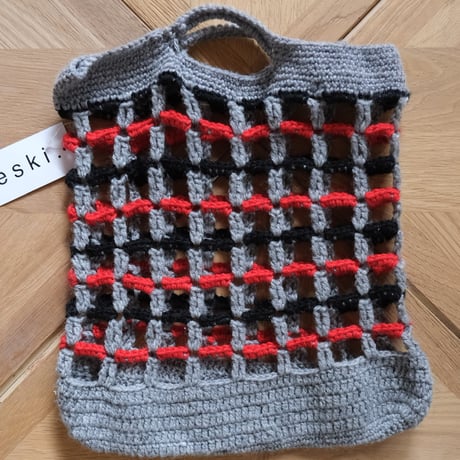 hand knit bag / gray × red