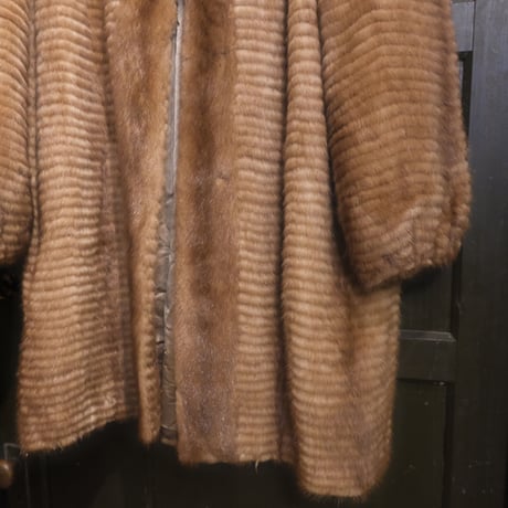 mink fur coat / balloon sleeve