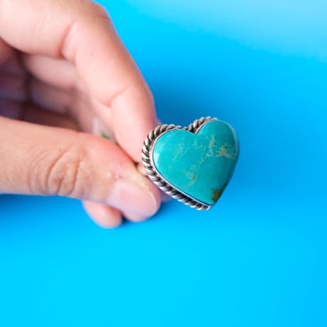 navajo / Heart  turquoise ring