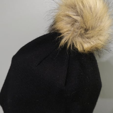 pon pon fur knit cap