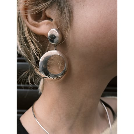 navajo / circle motif pierce
