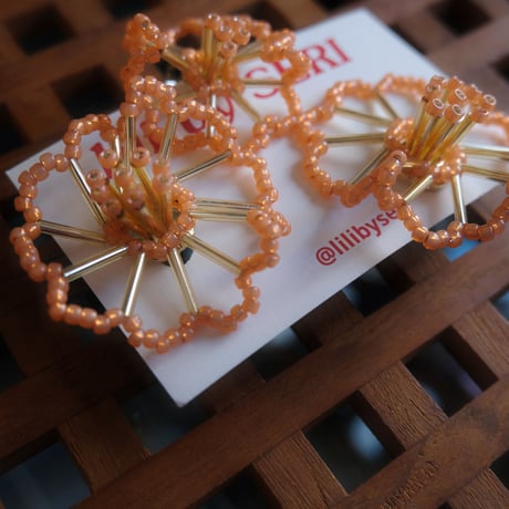 lili by SERI / flower drawing "apricot"ear cuff type