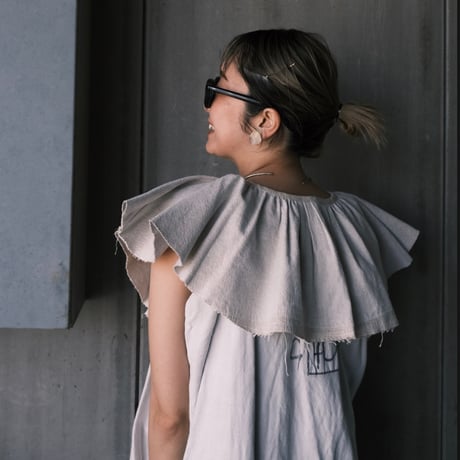 eski. original frill collar
