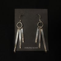 indian jewely / "HenryMariano" swinging bar pierce