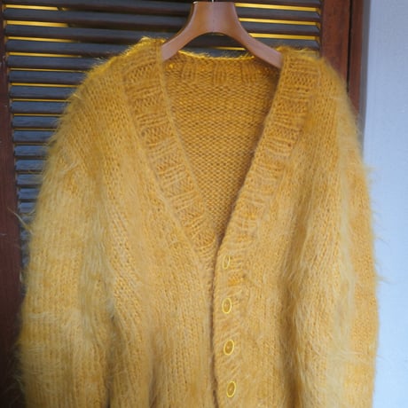 "BAA COSTUME MFG." / king  mohair  sweater / mustard