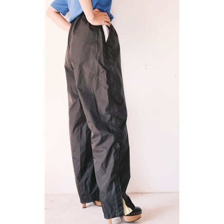 NIKE / nylon pants / cream yellow