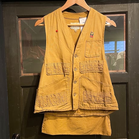 hunting vest with pins