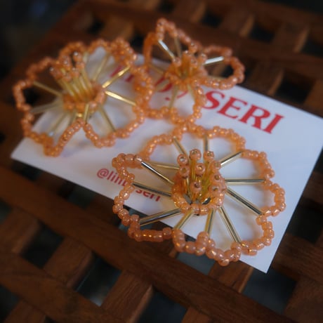 lili by SERI / flower drawing "apricot"ear cuff type