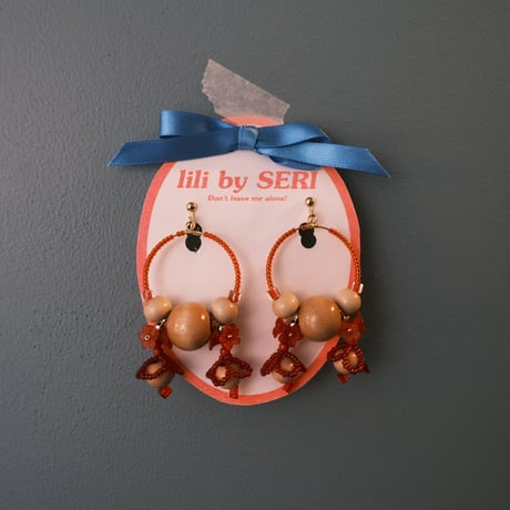 lili by seri / wood foop " red" / earring