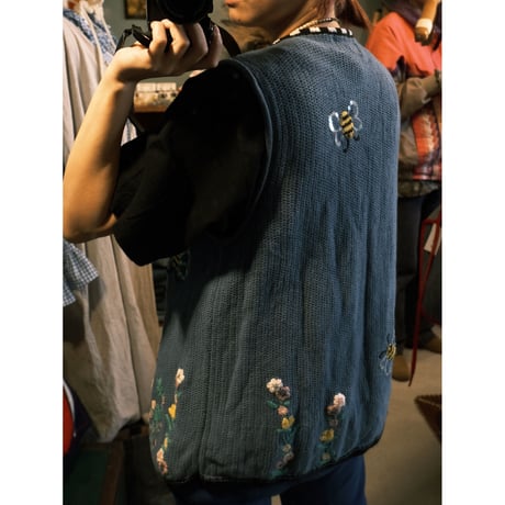 "Bee" vest