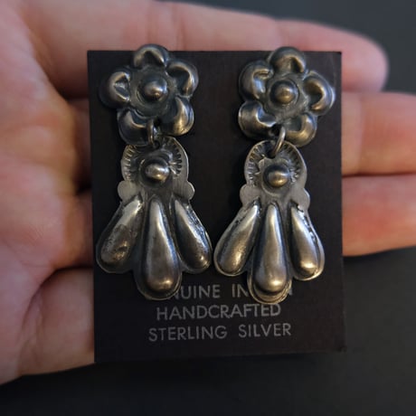navajo / silver pierce