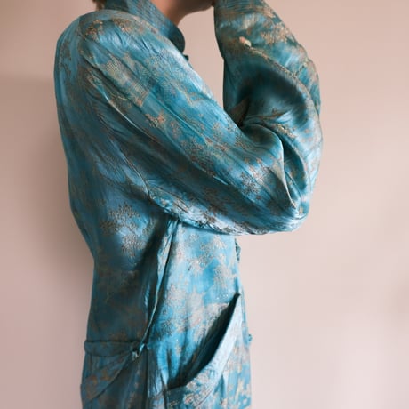 china gown / blue