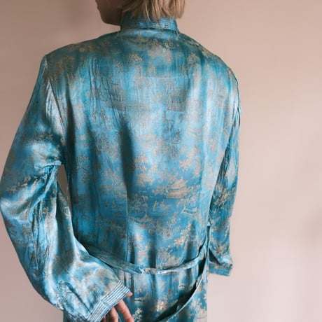 china gown / blue