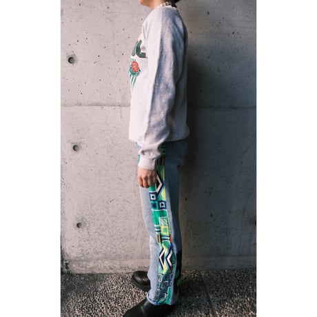 "Rose Bowl" sweat