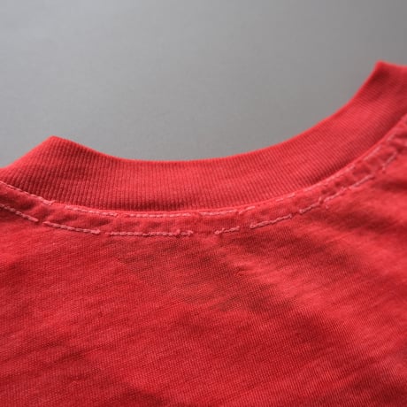 old print tee / red