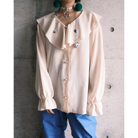 frill blouse / ivory