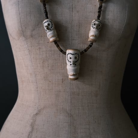 ZUNI / “owl” fetish necklace and pierce