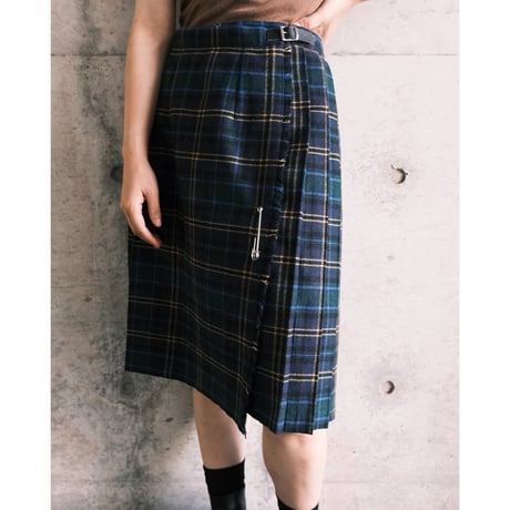 wool check skirt