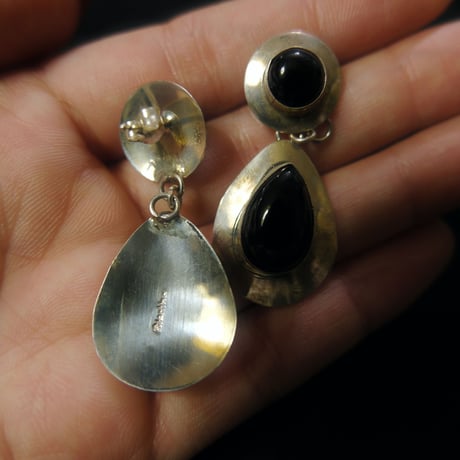 indian jewely / onyx pierce
