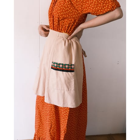apron “beige”