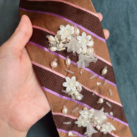 "繕う" collaboration beads embroidery necktie "flower × crystal"