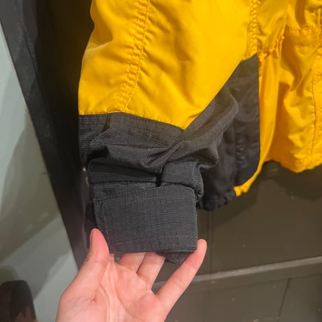Columbia / nylon jacket