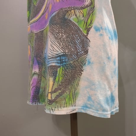 LIQUID BLUE / "Alice" tee