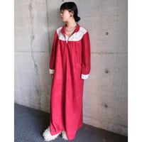 velours dress with lace