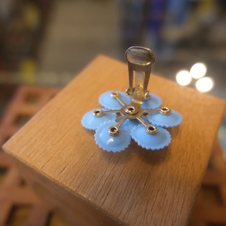 vintage flower earring