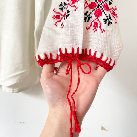 embroidery tops