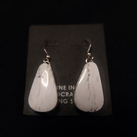 indian jewely / "white buffalo" drop shape pierce