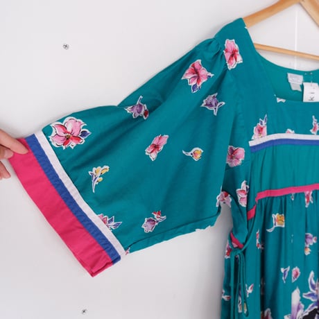 made in USA / floral dress
