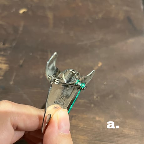 navajo "MelvinFrancis" buffalo skull silver brooch (pendant top)
