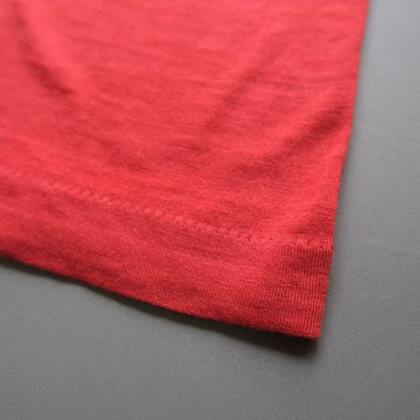 old print tee / red