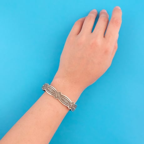 navajo "Arnold Blackgoat" / stamp work bangle