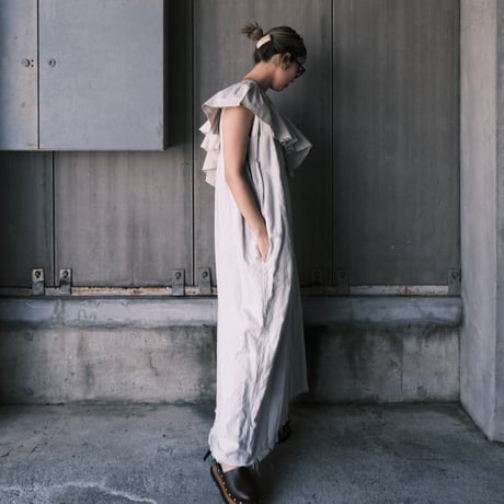 eski. original frill collar