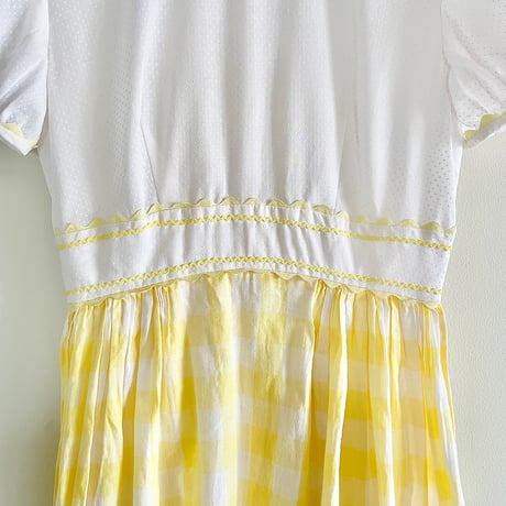 70s white × gingham check dress